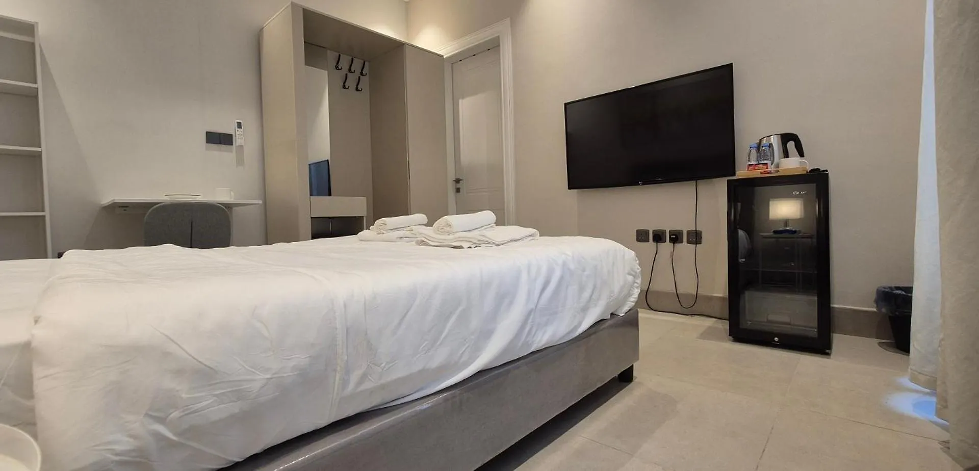 アパート Stylish Studio Perfectly Situated In Qurtobah リヤード